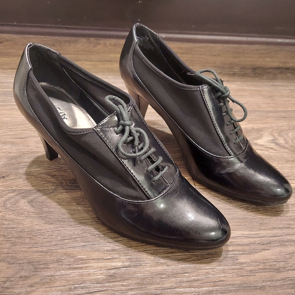 East 5th Payton Black Heeled Oxford Shoes